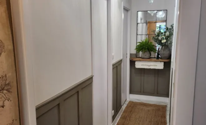 Ambiance "charme" dans un couloir , Cholet, Kat Couleur